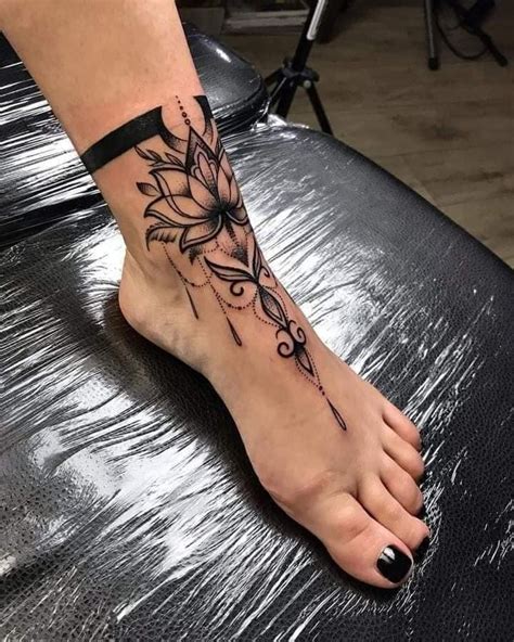 tatuajes para el pie de mujer|34 ideas hermosas de Tatuajes en pie para mujeres